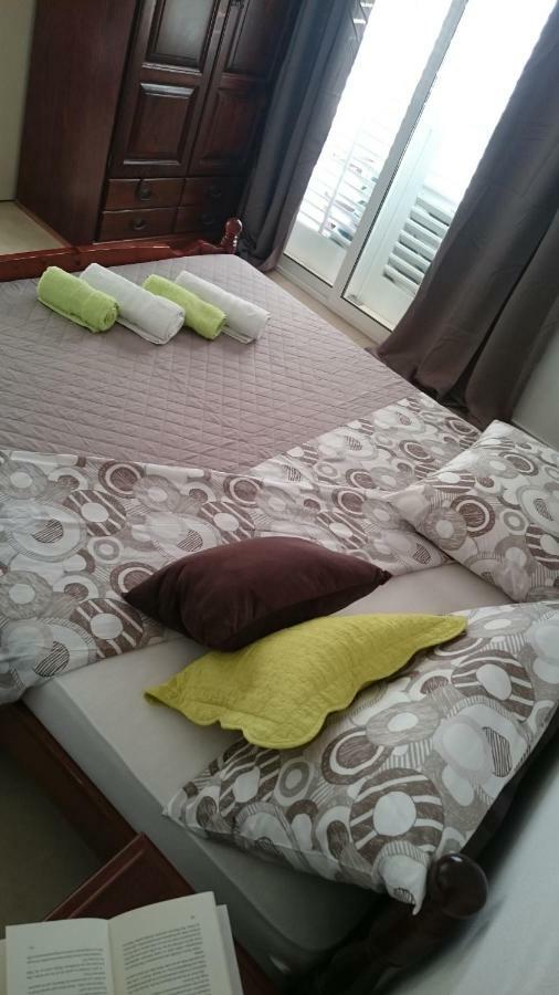 Apartments Mare Хвар Экстерьер фото