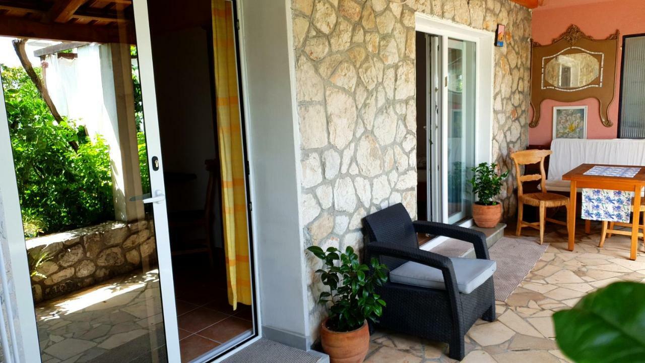 Apartments Mare Хвар Экстерьер фото